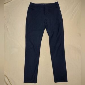 Vuori Meta Pant Men's 33" waist, 34" inseam "Ink" color (navy blue) Like New!